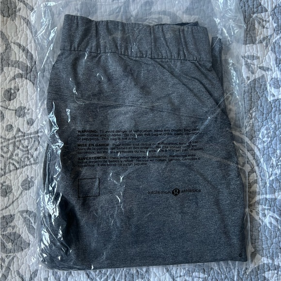 NEW LULULEMON On the Fly 7/8 Pant *NWT *Discontinued - Picture 7 of 7